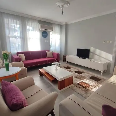 Aileler Ve Tatiller Icin Daireler Будинок відпочинку Аланія